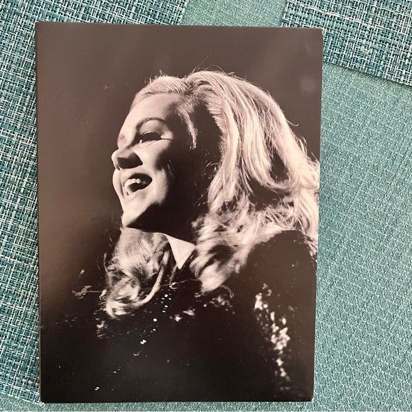 Adele Live at Royal Albert Hall CD and DVD Sept 2011 90 minute Concert Fantastic - Picture 5 of 15